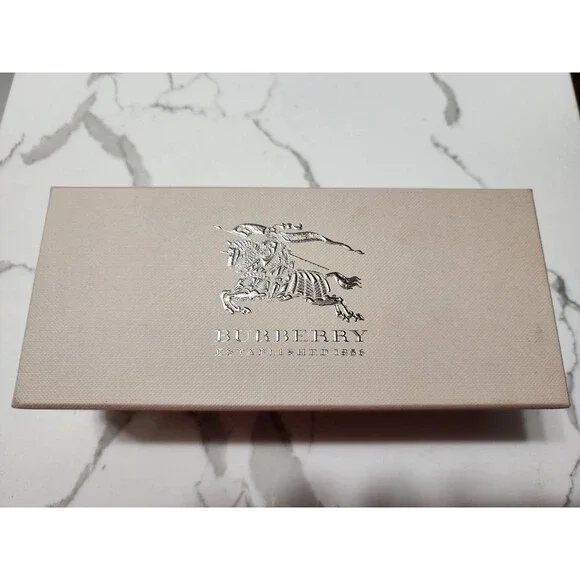 Burberry BE3068 118087 Sunglasses in Black